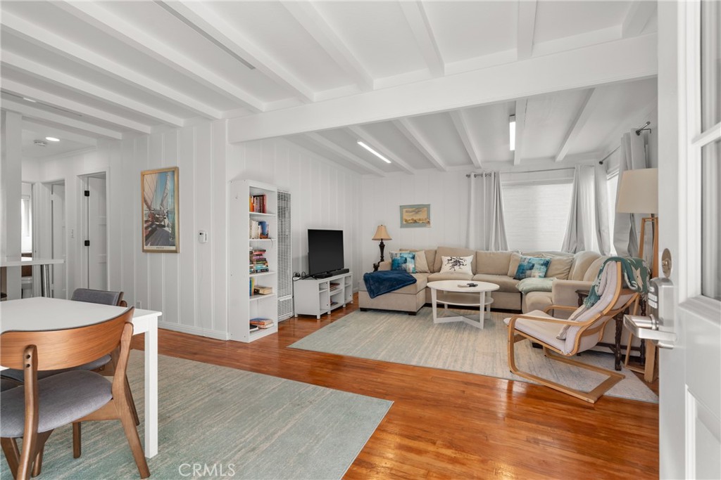 118 Marine B Property Photo 3