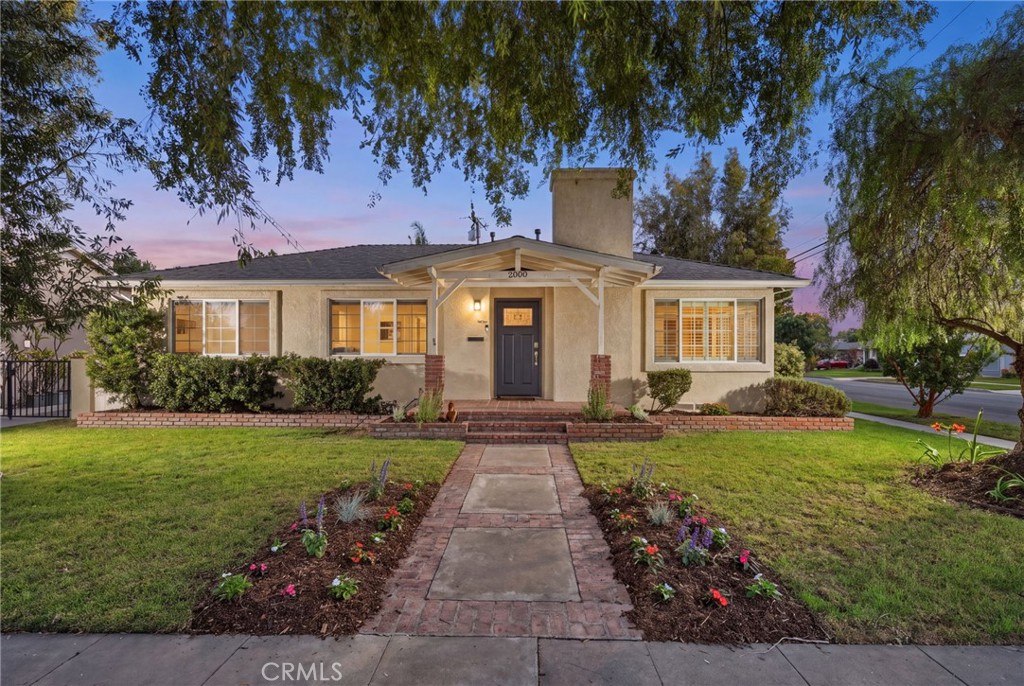2000 Tevis Property Photo 1
