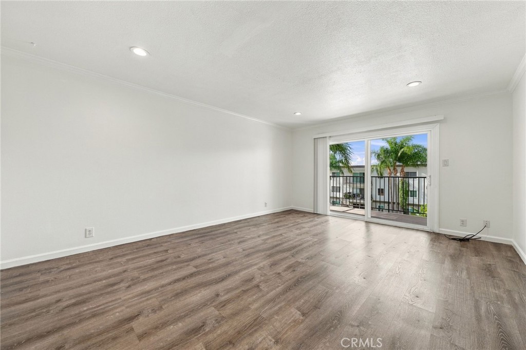 400 N Acacia D34 Property Photo 1