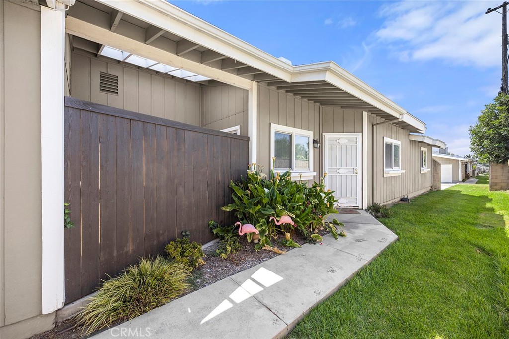 2369 S Reservoir Property Photo 33