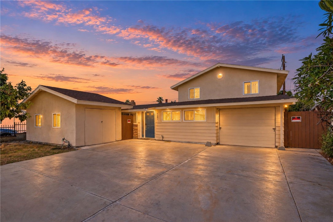 9581 Canton Property Photo 1