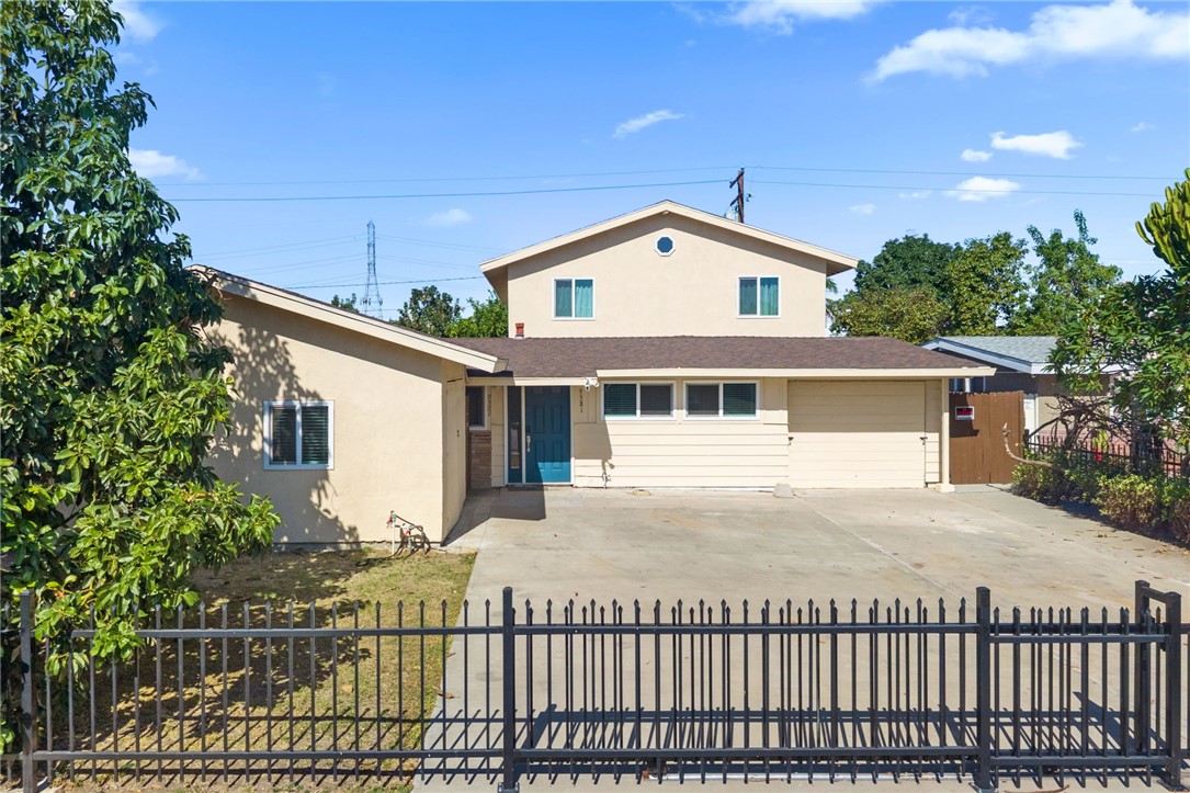9581 Canton Property Photo 3