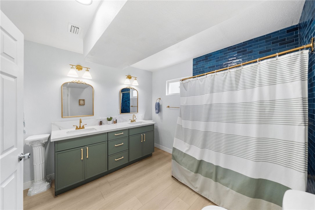 9581 Canton Property Photo 32