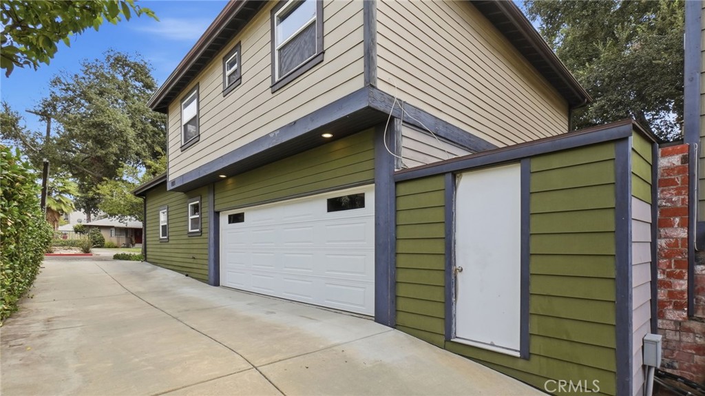 537 Cypress Property Photo 8