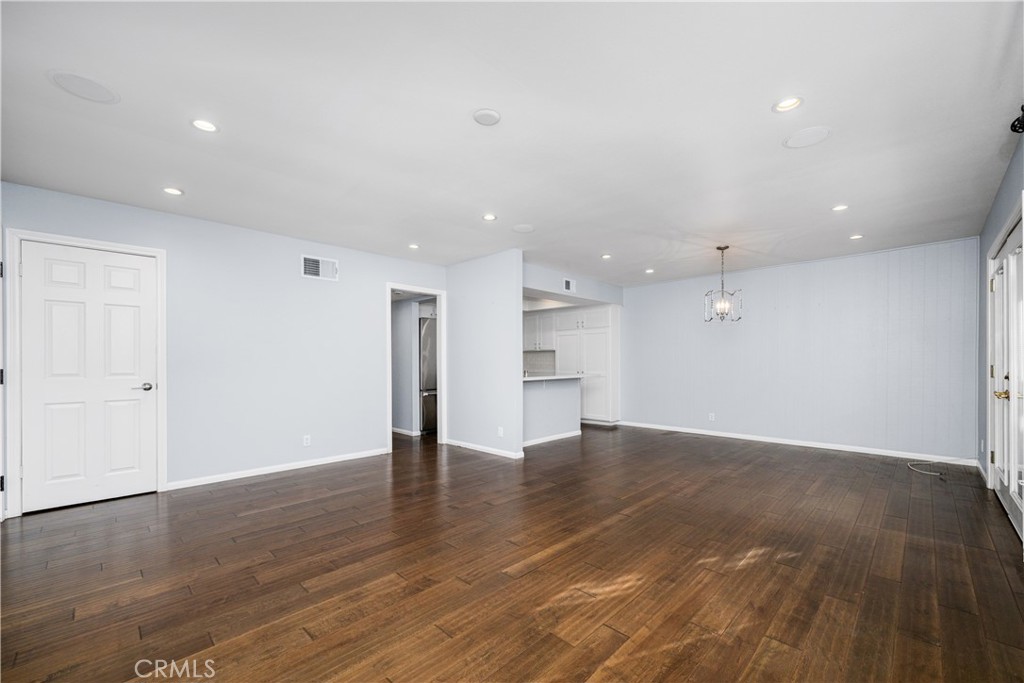 9658 Bloomfield Avenue Property Photo 12