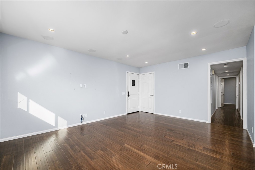 9658 Bloomfield Avenue Property Photo 14