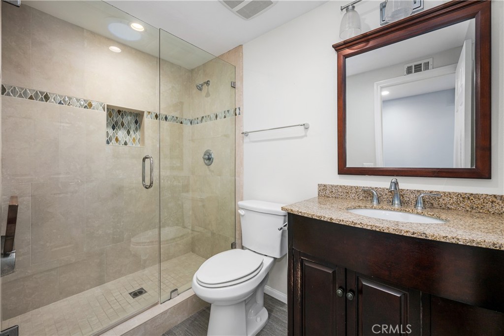 9658 Bloomfield Avenue Property Photo 19