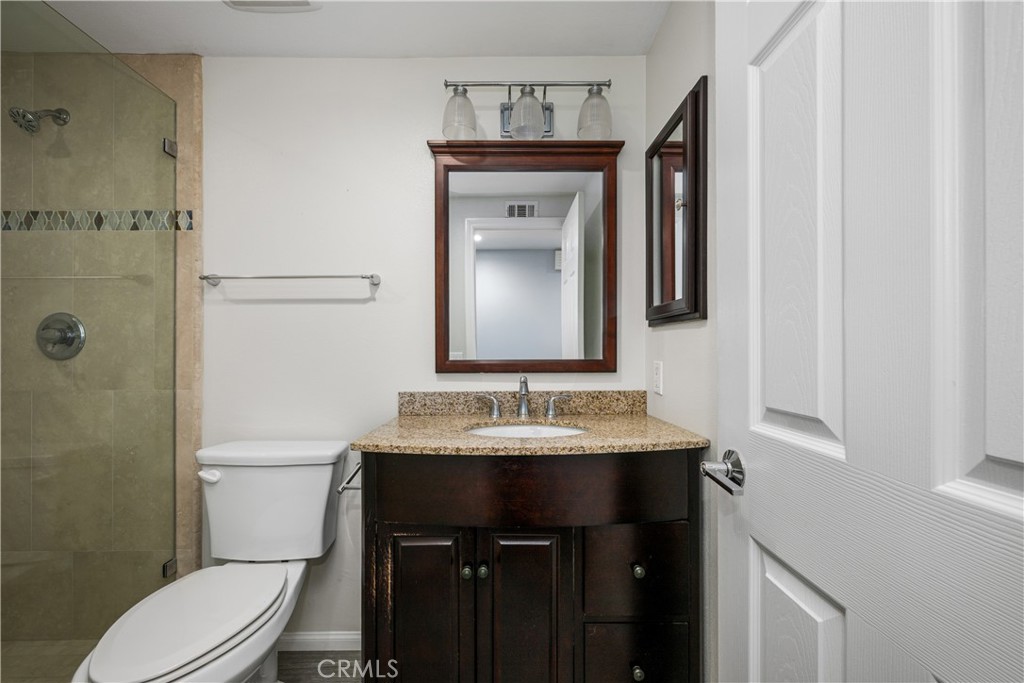 9658 Bloomfield Avenue Property Photo 22