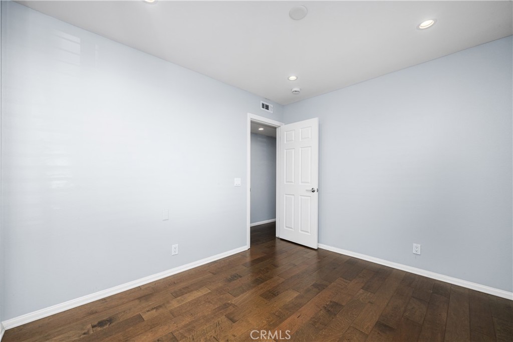 9658 Bloomfield Avenue Property Photo 28