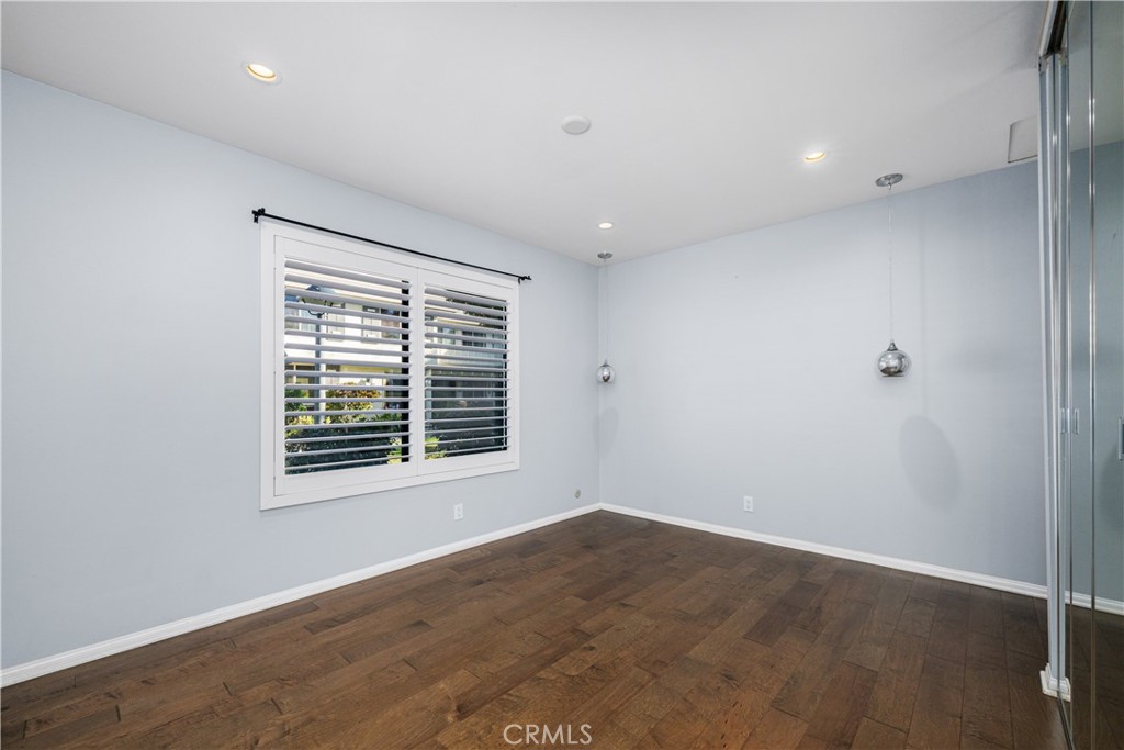 9658 Bloomfield Avenue Property Photo 29