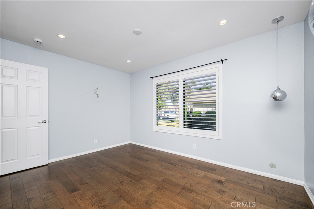 9658 Bloomfield Avenue Property Photo 34