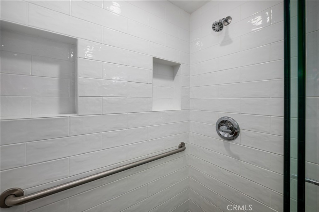 9658 Bloomfield Avenue Property Photo 36
