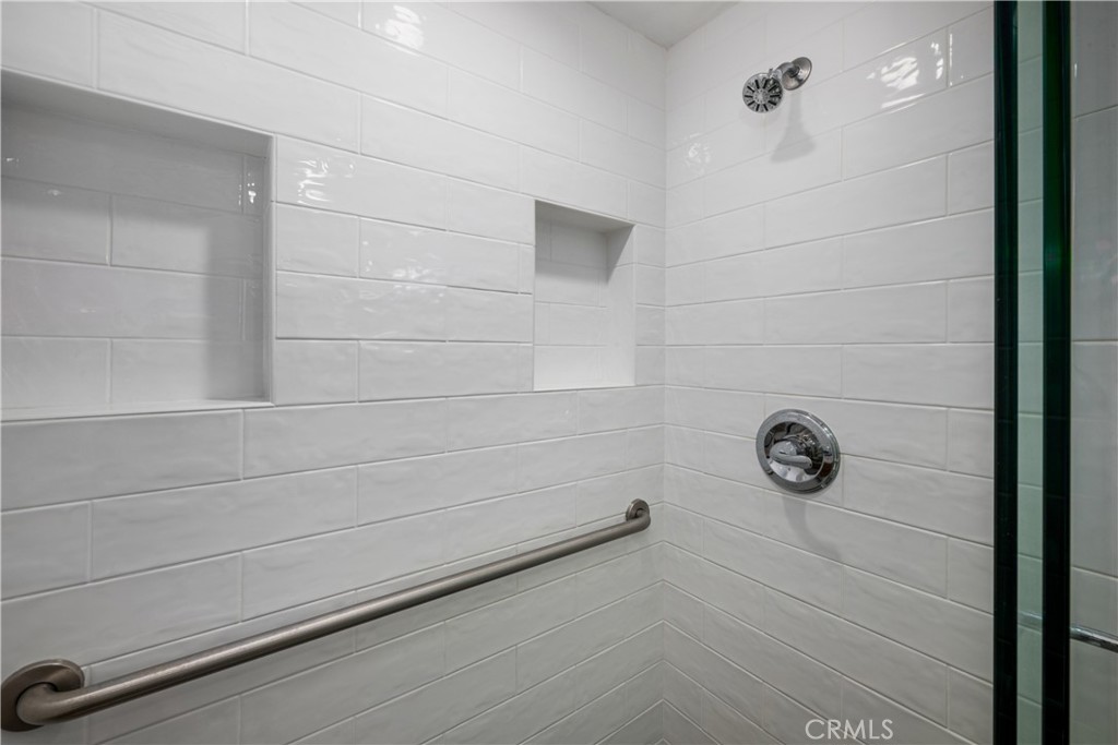 9658 Bloomfield Avenue Property Photo 38