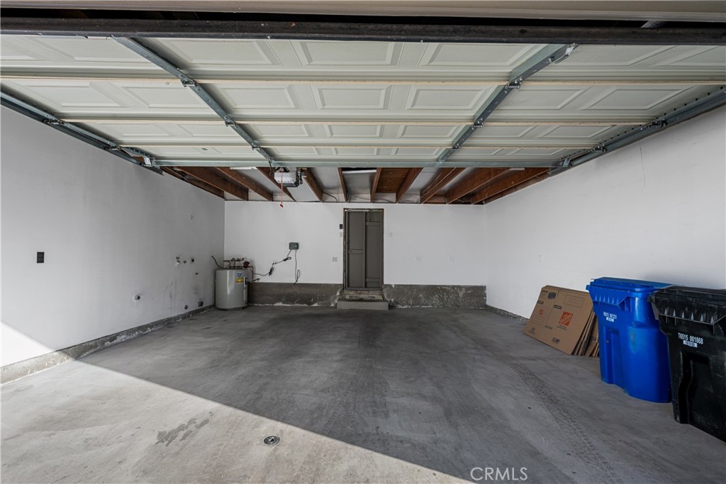 9658 Bloomfield Avenue Property Photo 45