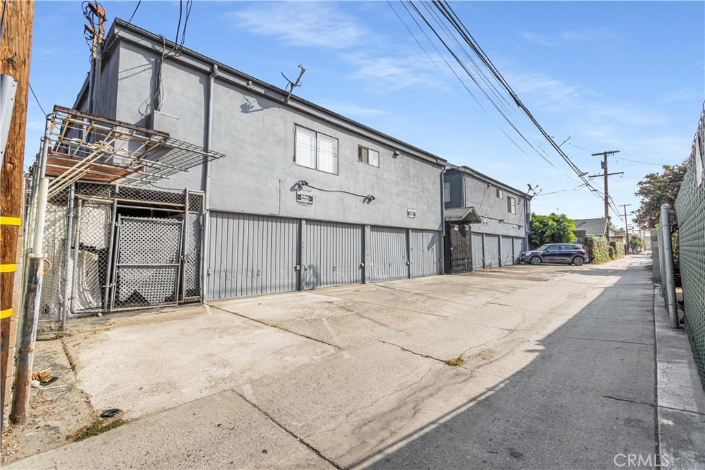 2500 2506 E Spaulding Street Property Photo 10