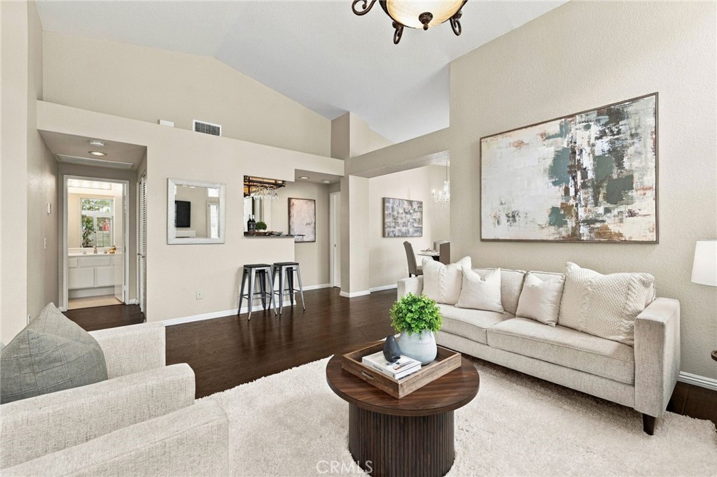 172 Almador Property Photo 7