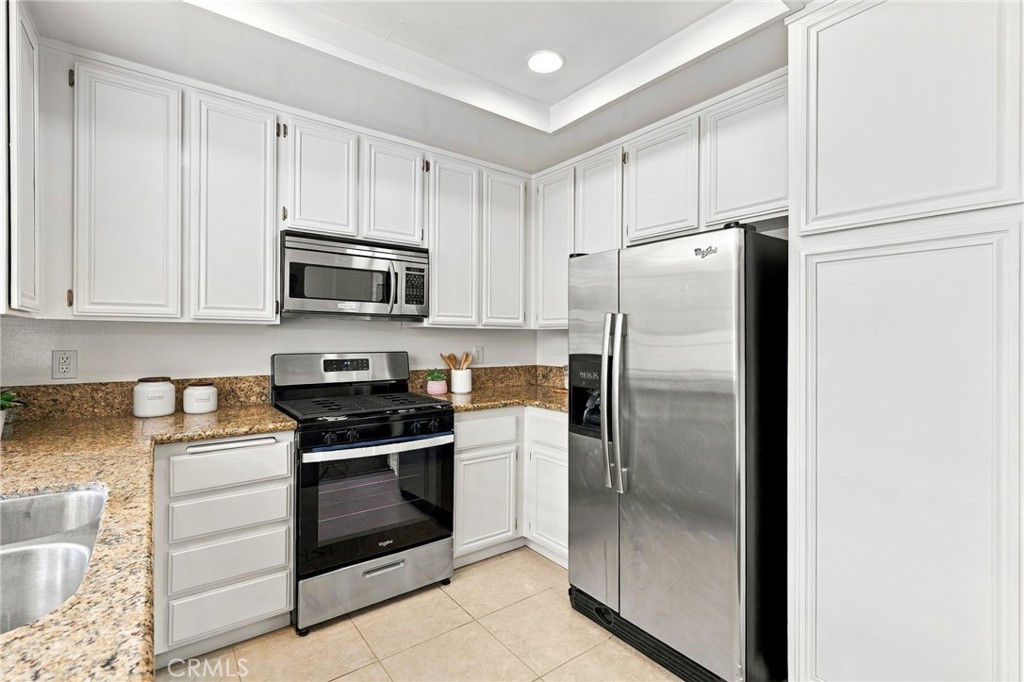 172 Almador Property Photo 14