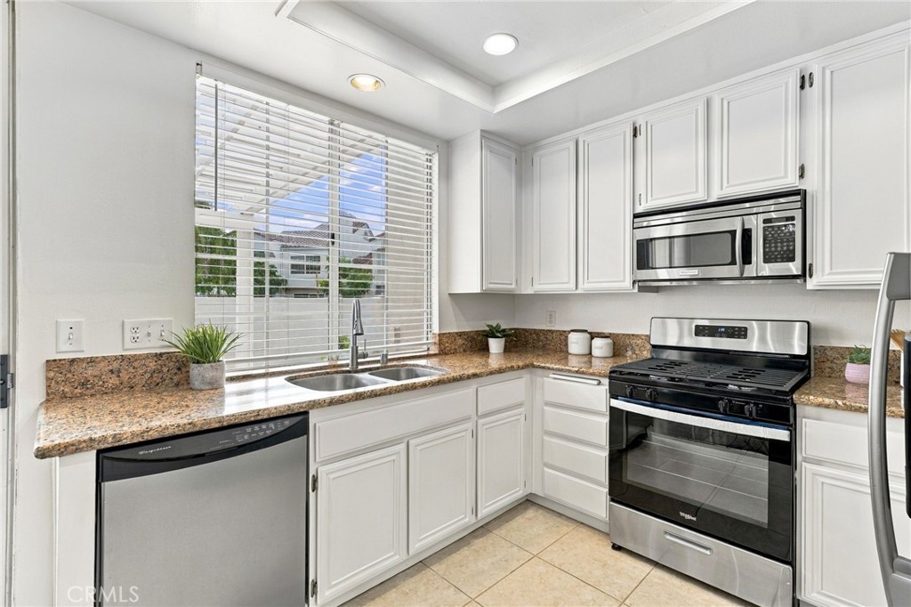 172 Almador Property Photo 15