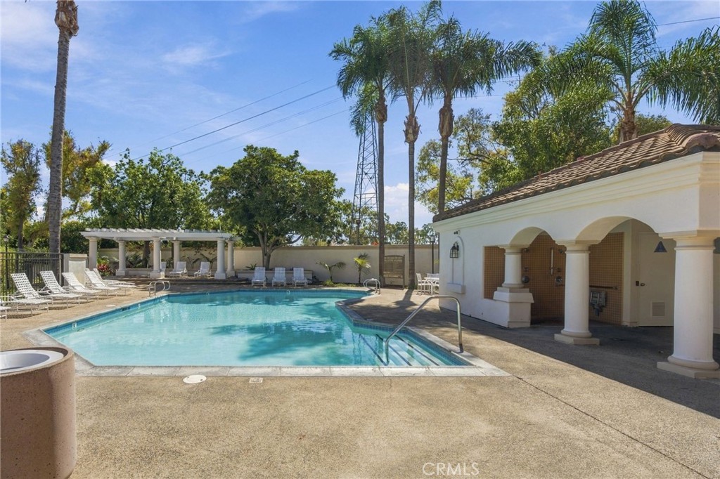 172 Almador Property Photo 42