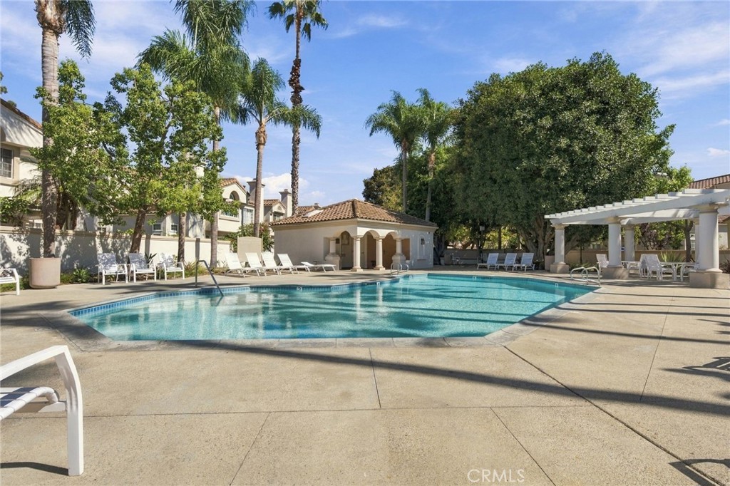 172 Almador Property Photo 44