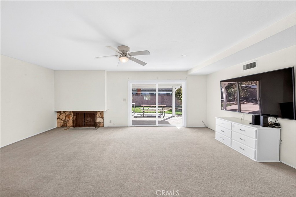 8400 Handel Drive Property Photo 6