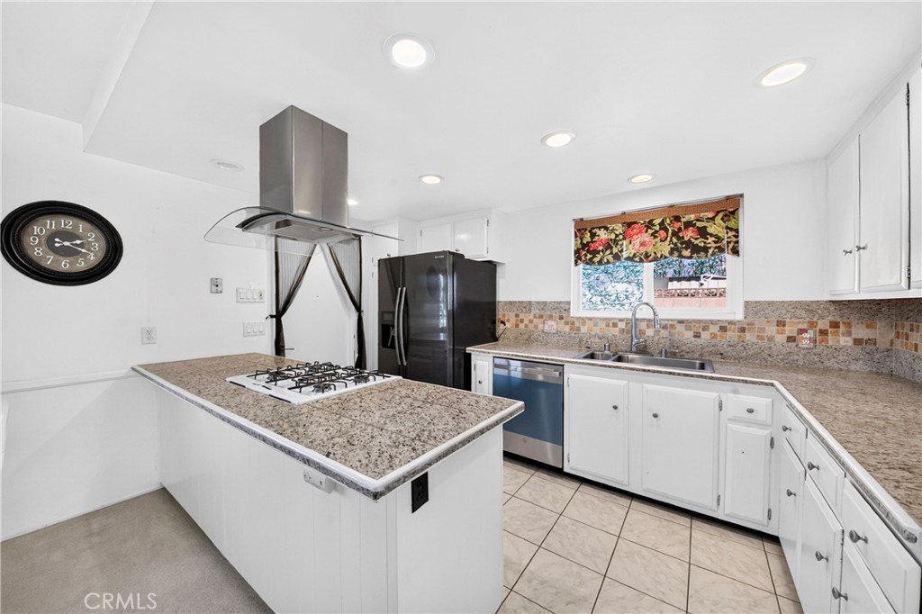 8400 Handel Drive Property Photo 12