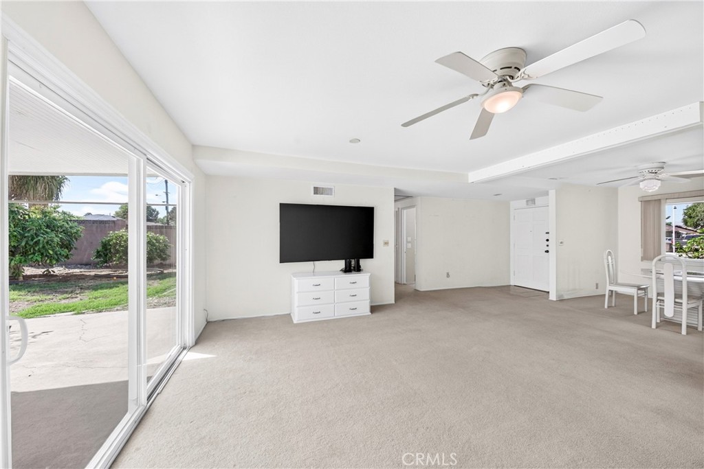 8400 Handel Drive Property Photo 17