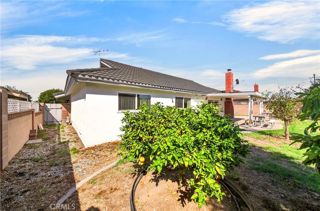 8400 Handel Drive Property Photo 34