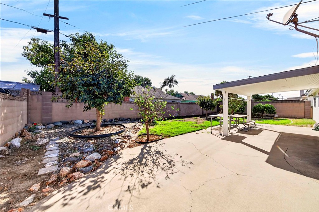 8400 Handel Drive Property Photo 37