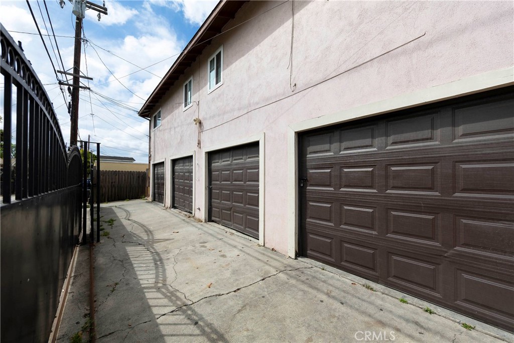 603 S Orange Property Photo 4