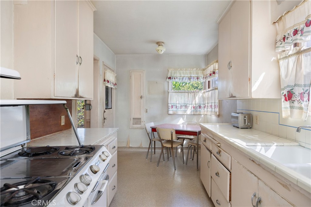 5233 E Broadway Property Photo 11