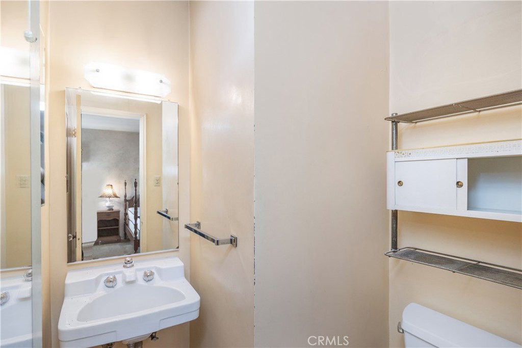 5233 E Broadway Property Photo 13