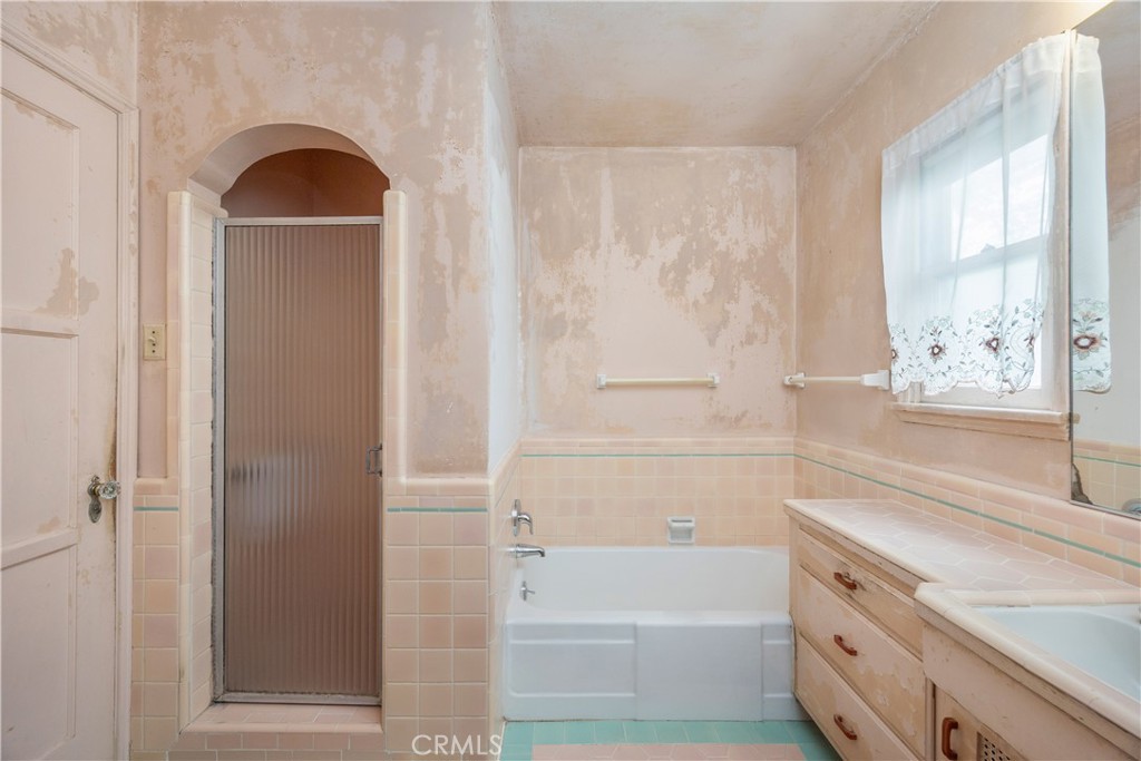 5233 E Broadway Property Photo 16