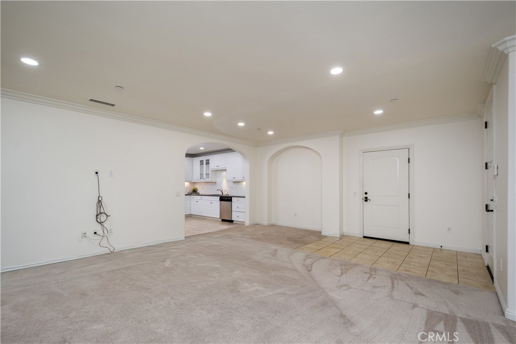 709 S Melrose Property Photo 4