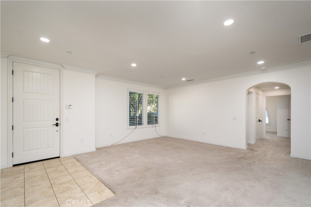 709 S Melrose Property Photo 5