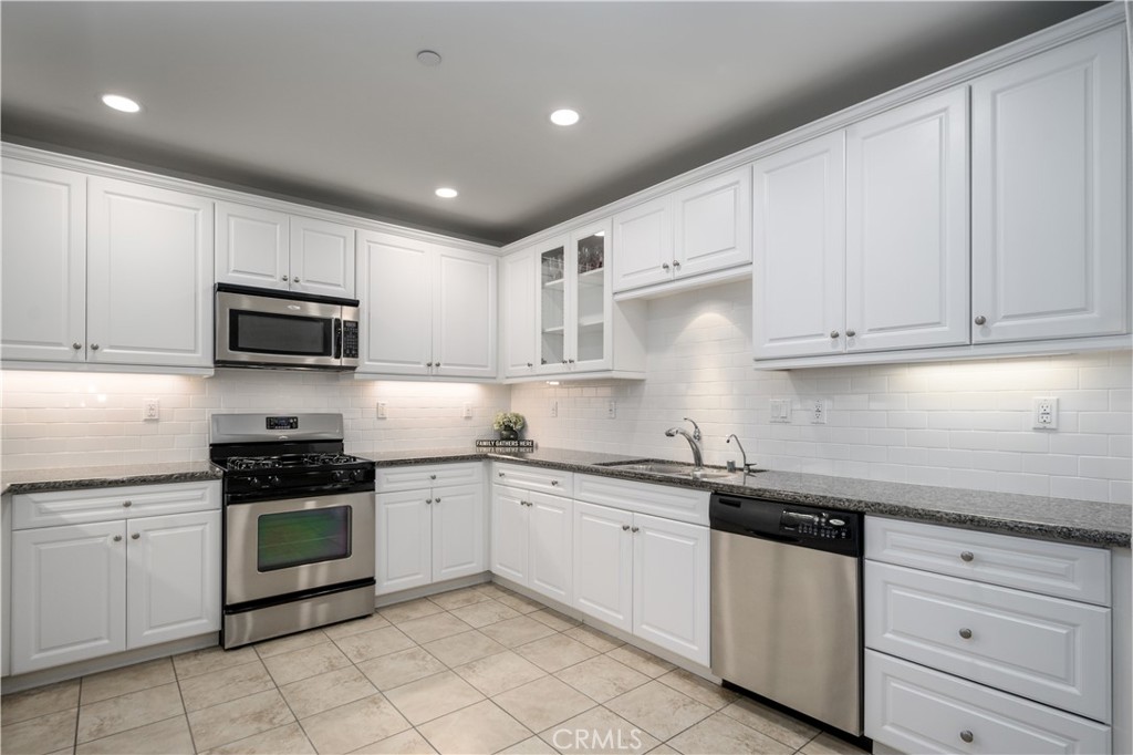 709 S Melrose Property Photo 6