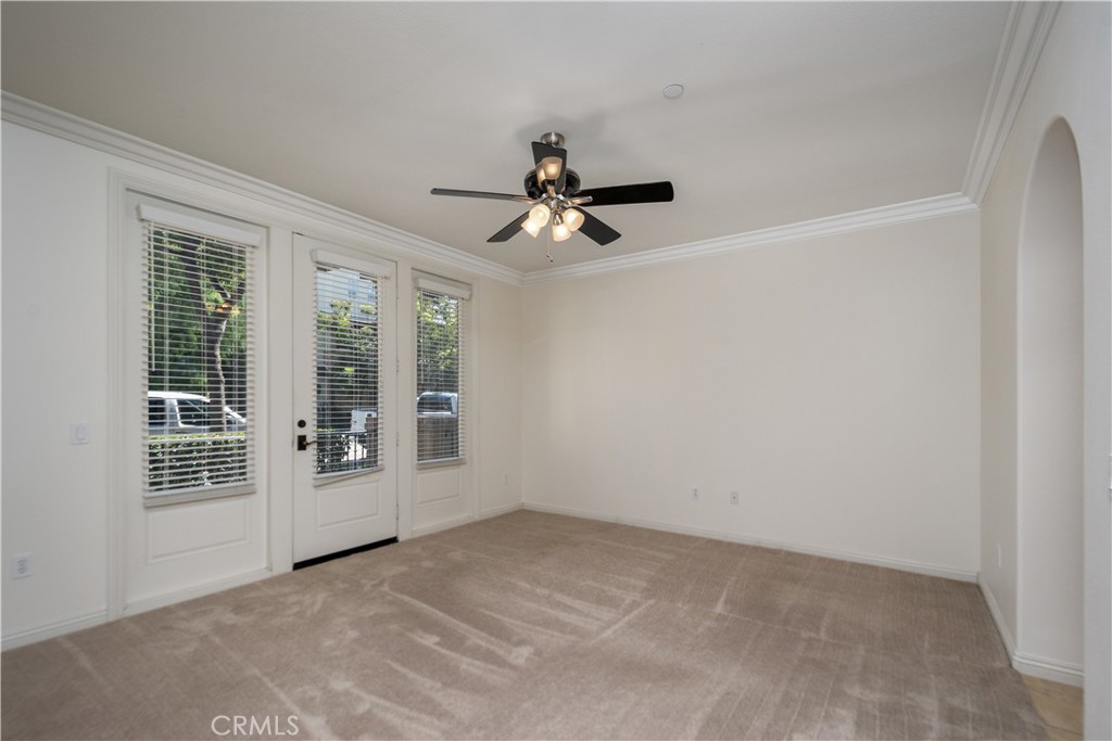 709 S Melrose Property Photo 8