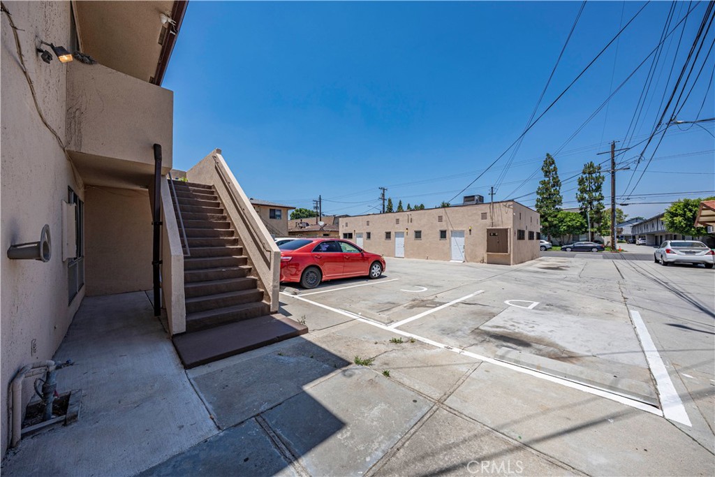 9434 Flower St Property Photo 5