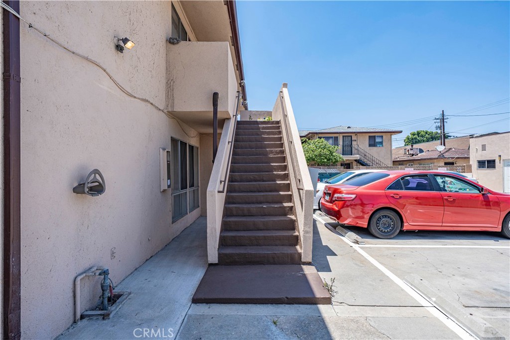 9434 Flower St Property Photo 6