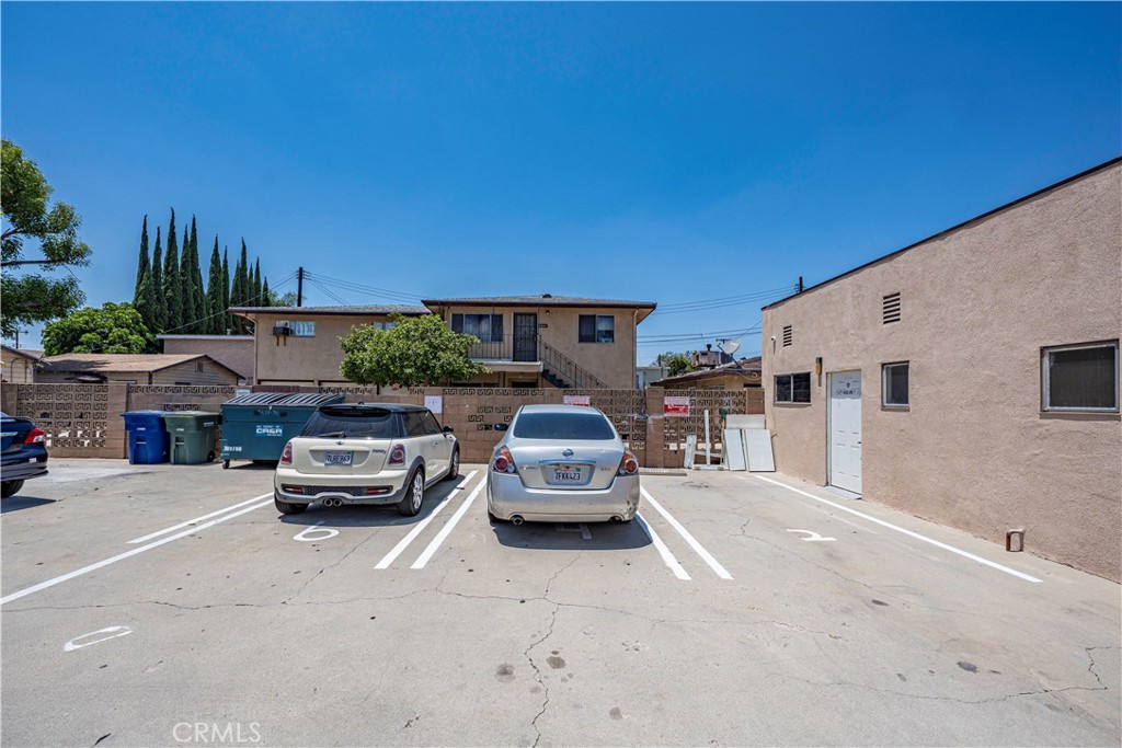 9434 Flower St Property Photo 7
