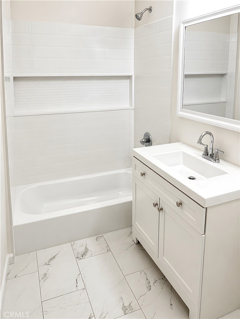 9434 Flower St Property Photo 10
