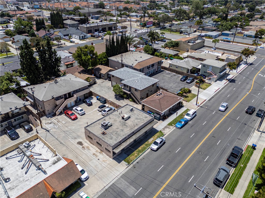 9434 Flower St Property Photo 14