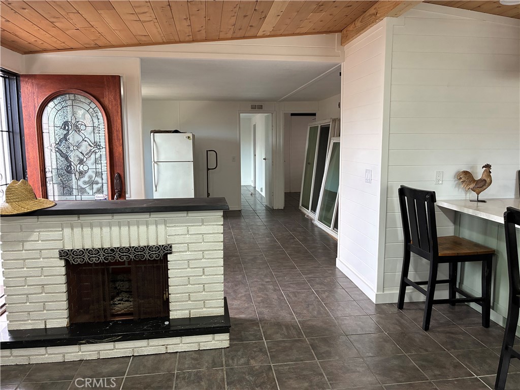 3883 Buchanan 103 Property Photo 12