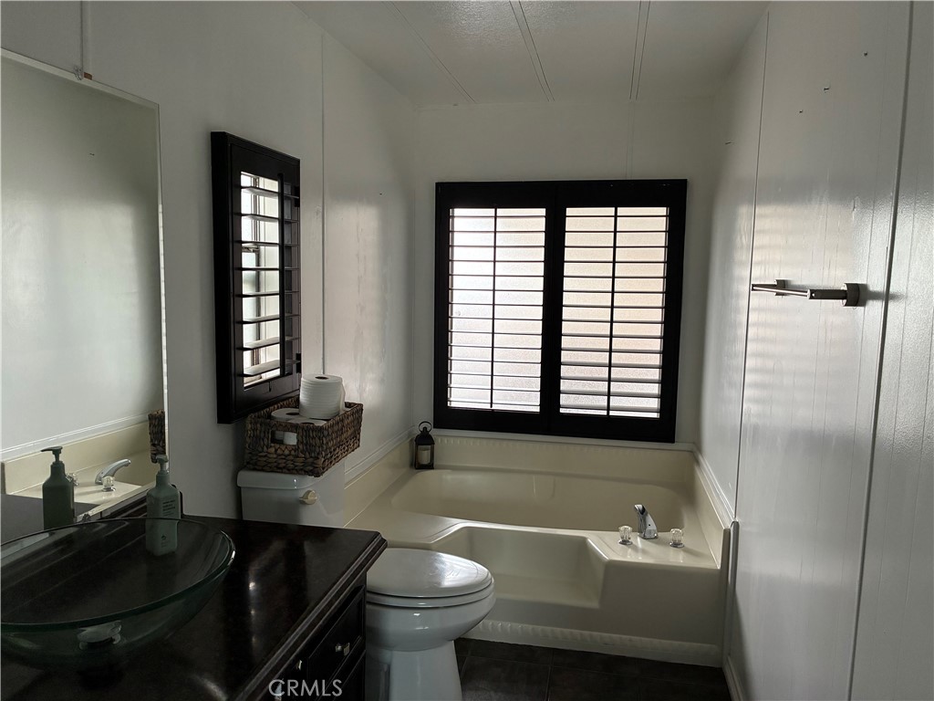 3883 Buchanan 103 Property Photo 16