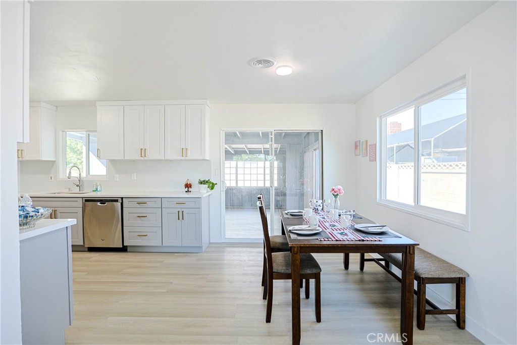 10271 Garrett Property Photo 7