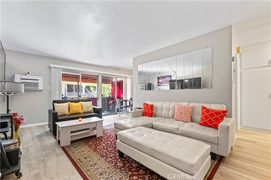 440 Chestnut Avenue 2C Property Photo 1