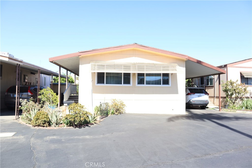 8111 Stanford 125 Property Photo 1