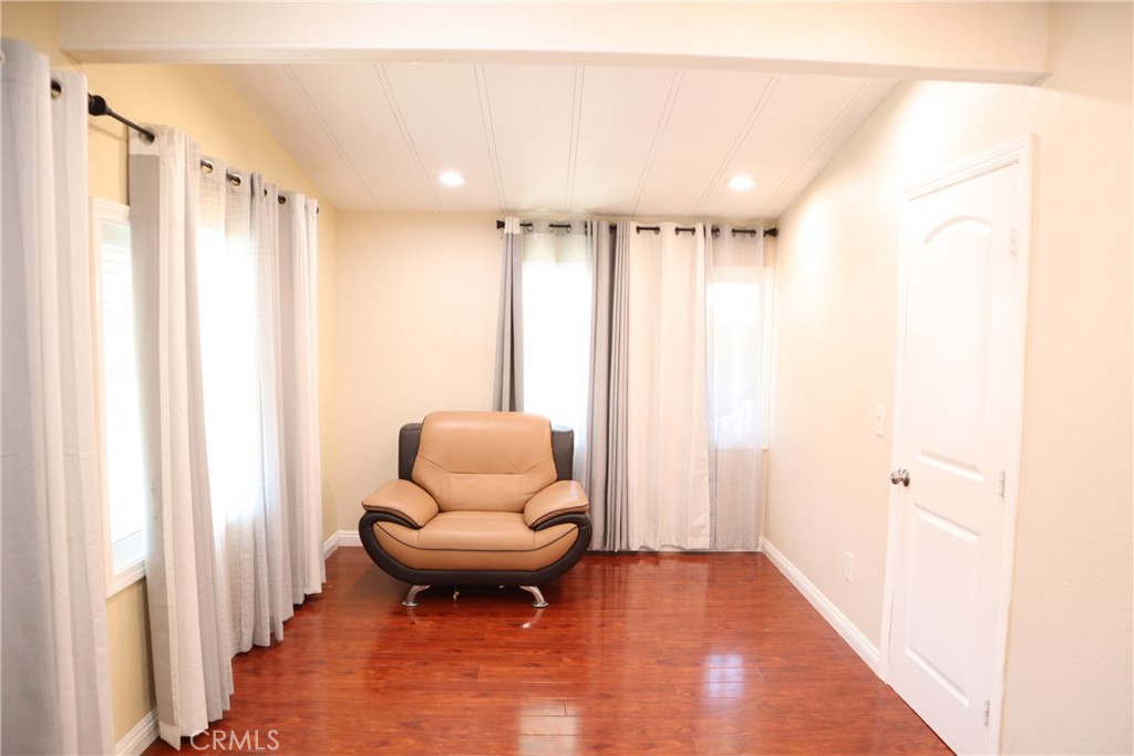 8111 Stanford 125 Property Photo 3
