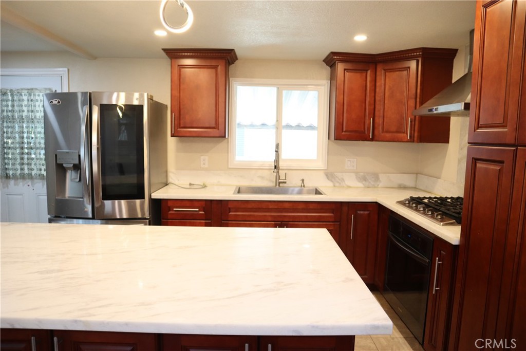 8111 Stanford 125 Property Photo 6
