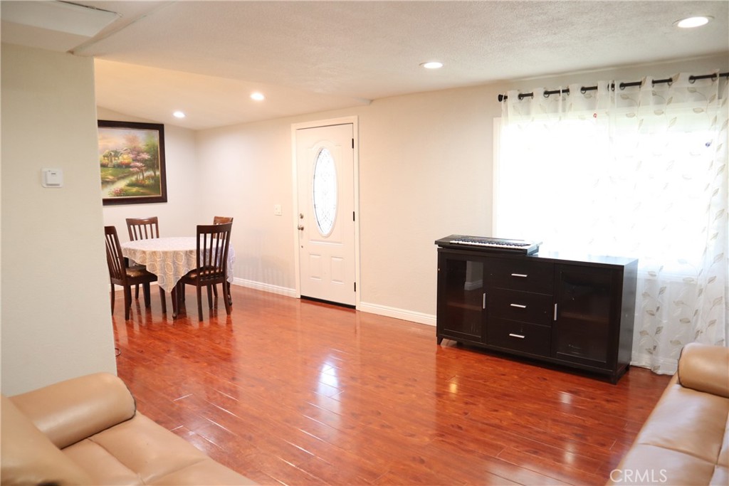 8111 Stanford 125 Property Photo 8